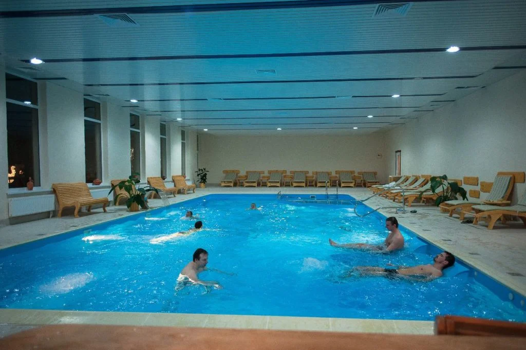 1spa басейн з підігрівом та харчуванням